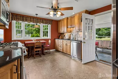 319 Edgeworth Street, Middlesex, NJ 08846 - Photo 5