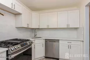 1101 Stoneridge Cir, Helmetta, NJ 08828 - Photo 5
