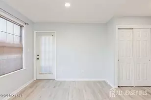 1101 Stoneridge Cir, Helmetta, NJ 08828 - Photo 7