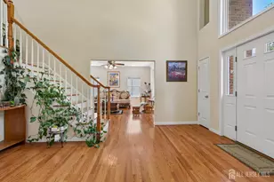 6 Willow Dr, Edison, NJ 08820 - Photo 3