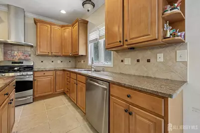 6 Willow Drive, Edison, NJ 08820 - Photo 17