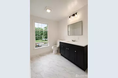 980 Gates Avenue, Piscataway Township, NJ 08854 - Photo 11