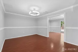 45 Astor Ct, Sayreville, NJ 08872 - Photo 5