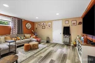 42 Mildred Ln, Fords, NJ 08863 - Photo 33