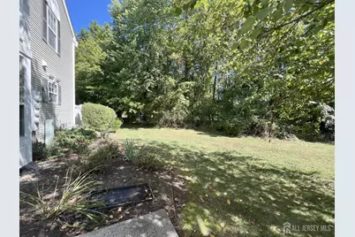 301 Park Knoll, South Brunswick Township, NJ 08540 - Photo 3