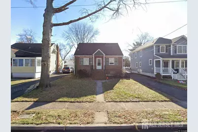 220 W Chestnut Avenue W, Metuchen, NJ 08840 - Photo 1