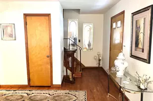 127 Hillcrest Ave, Edison, NJ 08817 - Photo 3