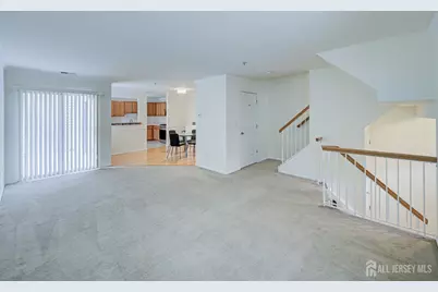 518 Great Beds Court, Perth Amboy, NJ 08861 - Photo 5
