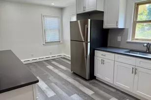 19 South Dr, East Brunswick Township, NJ 08816 - Photo 11