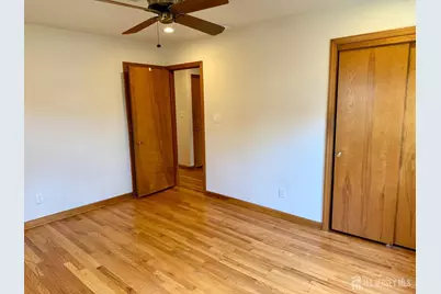 19 South Drive, East Brunswick Township, NJ 08816 - Photo 15