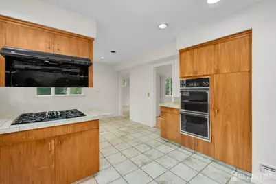 [Address not provided], Piscataway Township, NJ 08854 - Photo 7