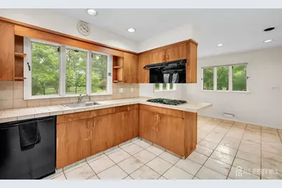 [Address not provided], Piscataway Township, NJ 08854 - Photo 5