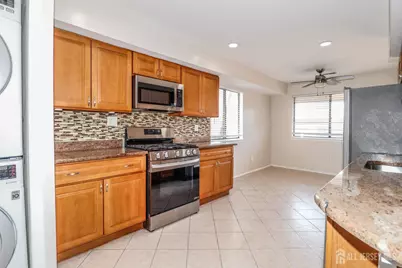 312 Edison Glen Terrace, Edison, NJ 08837 - Photo 5