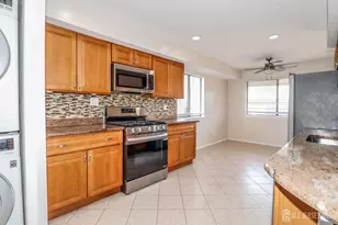 312 Edison Glen Terrace, Edison, NJ 08837 - Photo 5