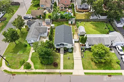 16 Avenue B, Helmetta, NJ 08828 - Photo 3