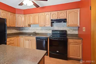 39 McFadden Dr, Monroe Township, NJ 08831 - Photo 5