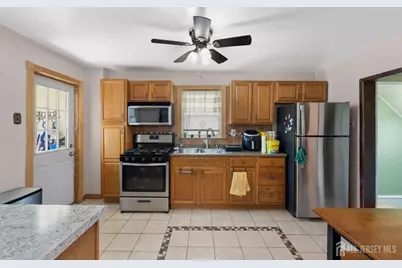 724 Charles Street, Perth Amboy, NJ 08861 - Photo 17