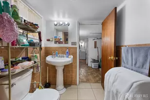 724 Charles St, Perth Amboy, NJ 08861 - Photo 9