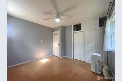 19 W Francis Street, Woodbridge Township, NJ 08830 - Photo 17