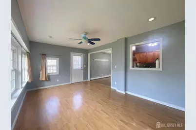 19 W Francis Street, Woodbridge Township, NJ 08830 - Photo 9
