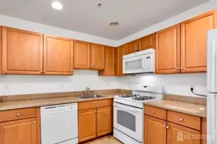 106 Chariot Ct, Piscataway Township, NJ 08854 - Photo 17