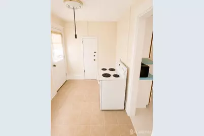 243 Monmouth Street, Hightstown, NJ 08520 - Photo 5