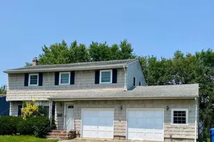 204 Marlin Dr, Fords, NJ 08863 - Photo 1