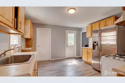 195 Pulaski Avenue, Sayreville, NJ 08872 - Photo 3
