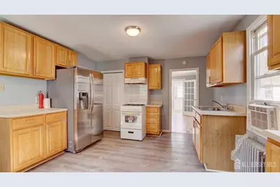 195 Pulaski Avenue, Sayreville, NJ 08872 - Photo 5