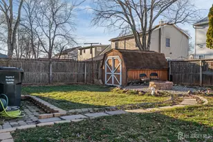 77 W Arthur Pl, Iselin, NJ 08830 - Photo 25