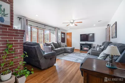 6 Russell Street, East Brunswick Township, NJ 08816 - Photo 5