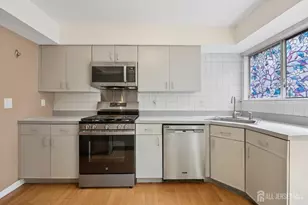14 Linda Ct, South Brunswick Township, NJ 08852 - Photo 9