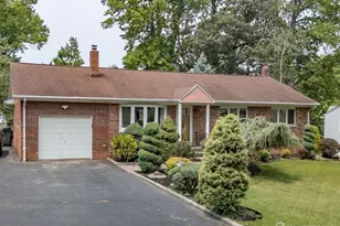 27 Fagan Pl, Colonia, NJ 07067 - Photo 1