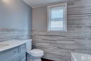 32 Embroidery St, Sayreville, NJ 08872 - Photo 7