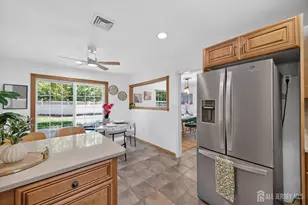 26 Inglewood Ln, Aberdeen Township, NJ 07747 - Photo 9