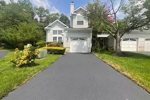 17 Tuthill Ct, Sayreville, NJ 08872 - Photo 1