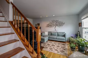 136 Coburn Ln, Franklin Township, NJ 08873 - Photo 5