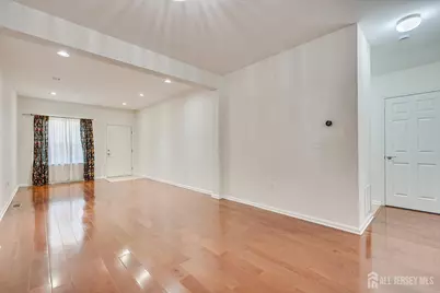 74 Andrews Way, Piscataway Township, NJ 08854 - Photo 5