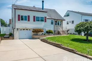 40 Concannon Dr, Fords, NJ 08863 - Photo 1