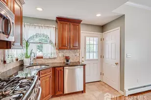 40 Concannon Dr, Fords, NJ 08863 - Photo 13