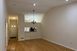 142 Wycoff Way W, East Brunswick Township, NJ 08816 - Photo 5