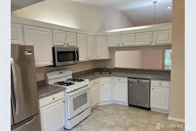 142 Wycoff Way W, East Brunswick Township, NJ 08816 - Photo 13