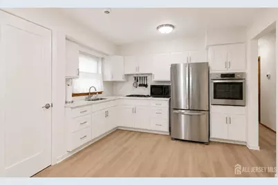 231 Temple Way, Colonia, NJ 07067 - Photo 11