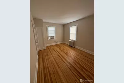 [Address not provided], Woodbridge Township, NJ 07095 - Photo 5