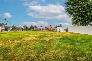 5 Thelma Ct, Colonia, NJ 07067 - Photo 27