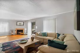 124 Park Gate Dr, Edison, NJ 08820 - Photo 5