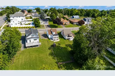 357 Portia Street, South Amboy, NJ 08879 - Photo 5