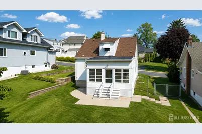 357 Portia Street, South Amboy, NJ 08879 - Photo 7