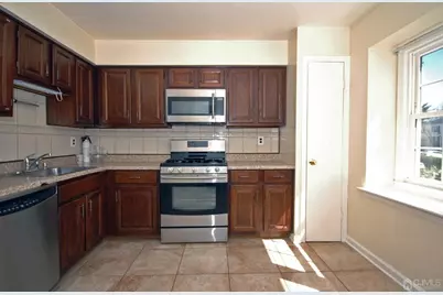 48 Astor Court, Sayreville, NJ 08872 - Photo 11