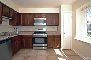 48 Astor Ct, Sayreville, NJ 08872 - Photo 11